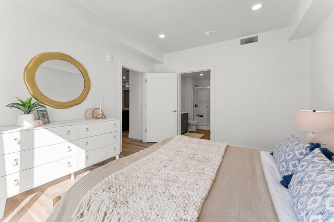 Building Photo - Brand New Modern Apartments at Ascesa