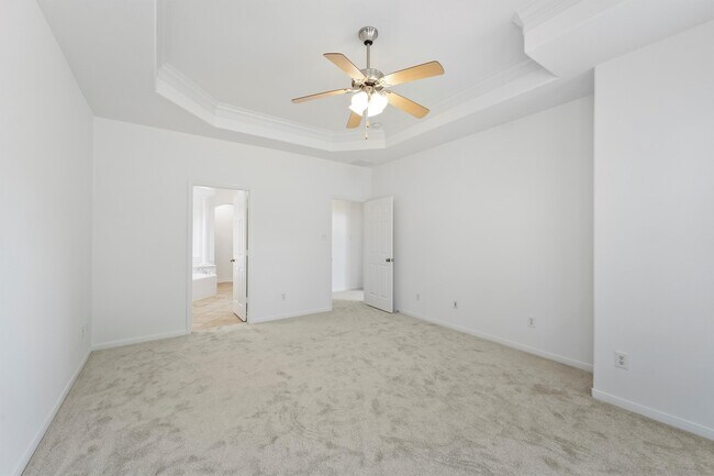 Building Photo - 26422 Creston Woods Dr