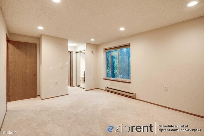 Building Photo - 2 br, 2 bath Condo - 8006 146th Avenue Nor...