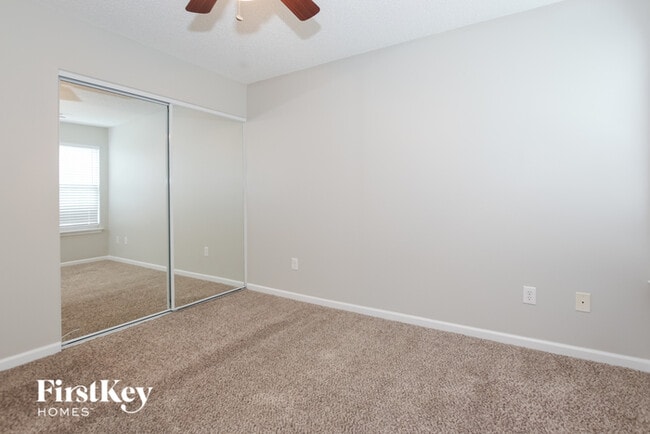 Building Photo - 3613 Edgeview Dr