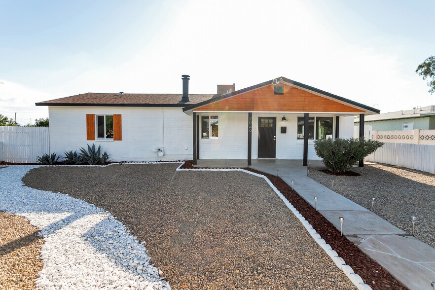 Primary Photo - 2036 N 17th Pl