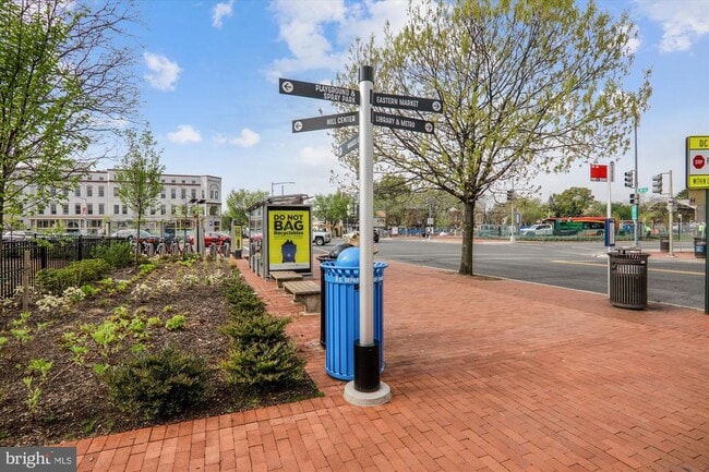 Building Photo - 150 Seaton Pl NW