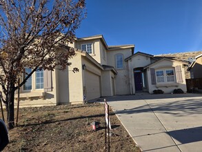 Building Photo - 7121 Crest Hill Dr