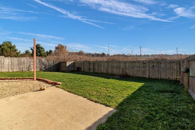 Building Photo - 7505 Hemrich Dr