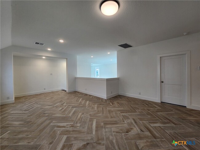 Building Photo - 1047 Lime Gruene
