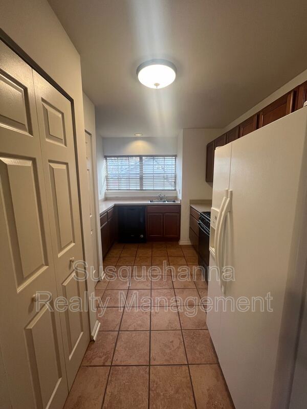 Building Photo - 68 Shady Ln