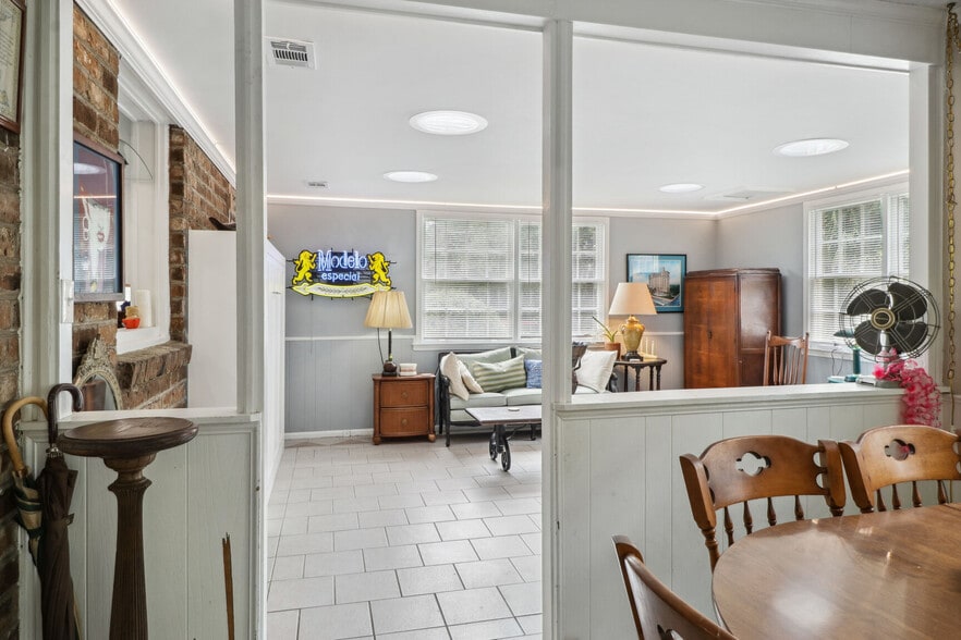 Building Photo - 1616 Skidaway Rd