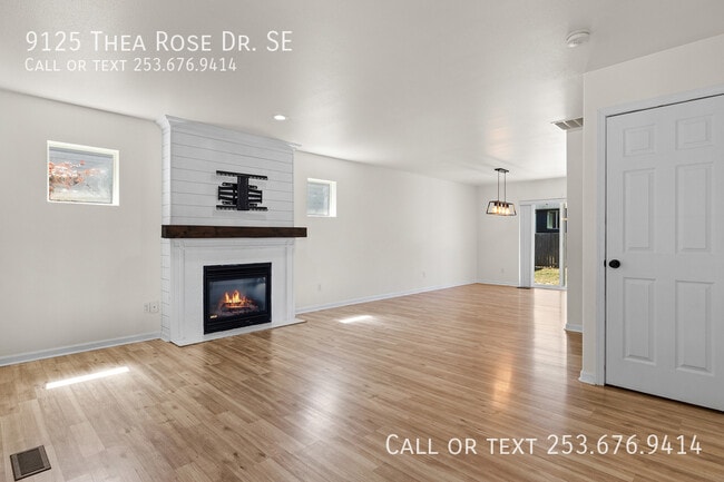 Building Photo - 9125 Thea Rose Dr. SE