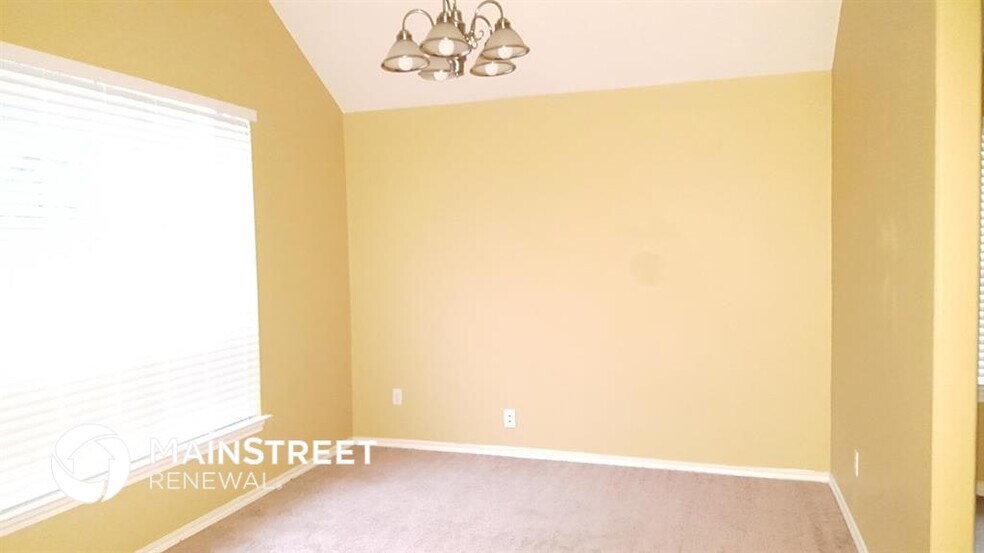Building Photo - 19034 Piney Way Dr