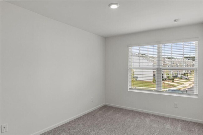 Building Photo - 595 Magnolia Cir