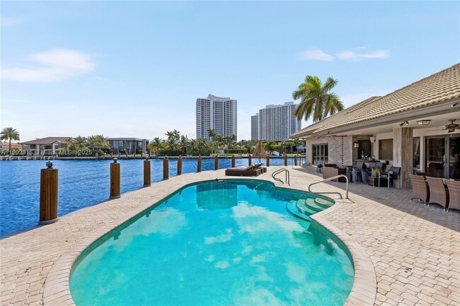 Building Photo - 655 Hibiscus Dr