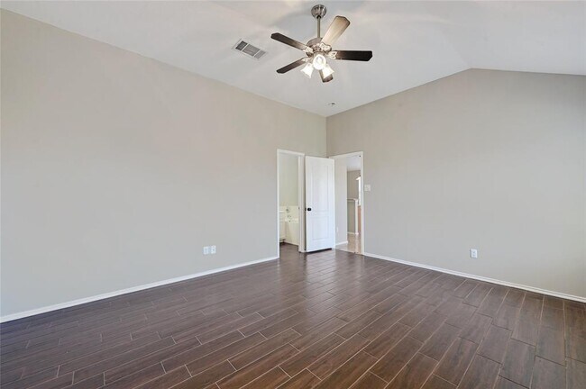 Building Photo - 166 Pecanwood N