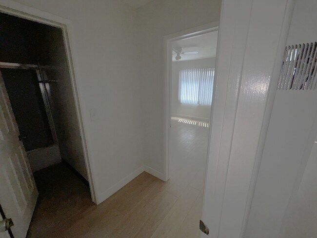 Building Photo - 803 S Crenshaw Blvd