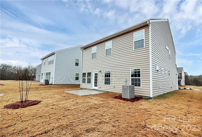 Building Photo - Stunning Almost New Home in desirable Chat...