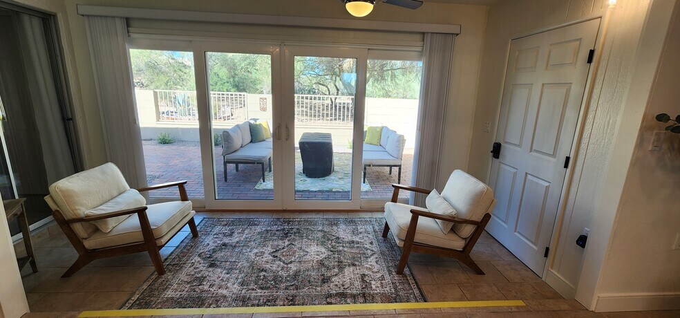 Building Photo - 432 W San Ignacio