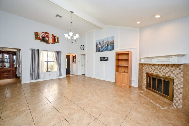 Building Photo - 14431 Royal Hill Dr