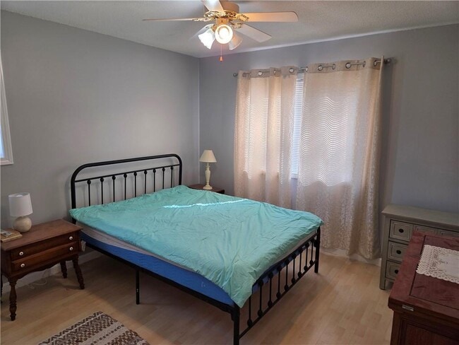 Building Photo - 15 Meadowview Ter