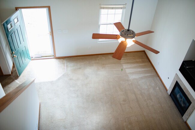 Building Photo - 5502 Poolbeg St