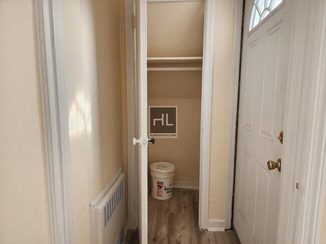 Building Photo - KINGS HIGHWAY