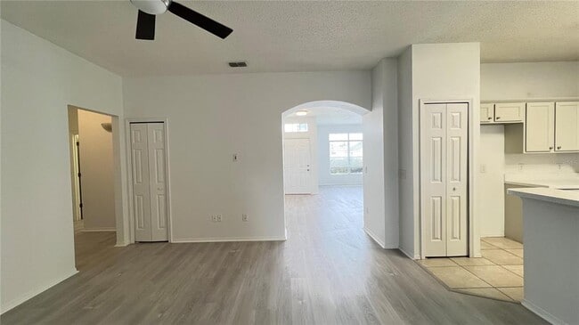 Building Photo - 123 Jaybee Ave