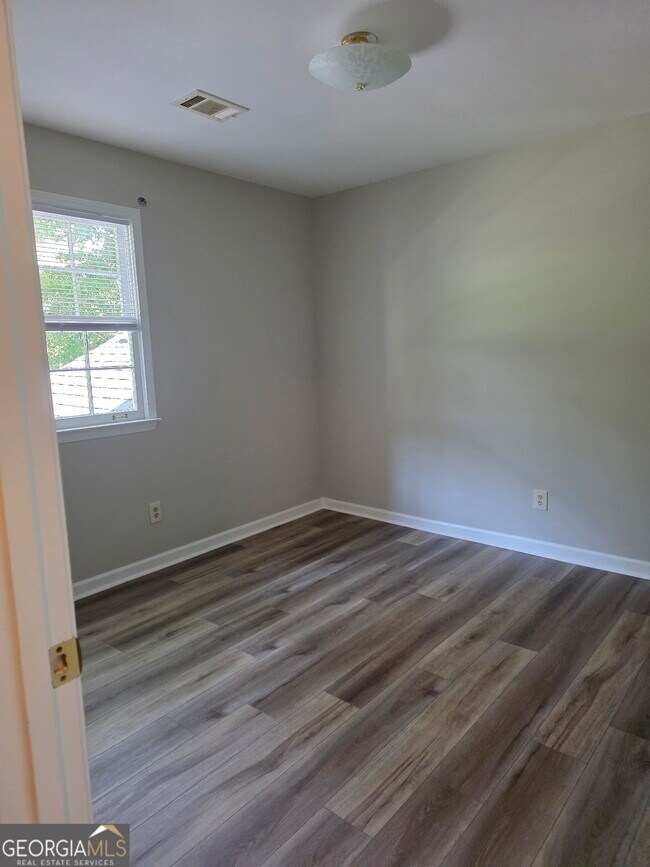 Building Photo - 5917 S Deshon Ct