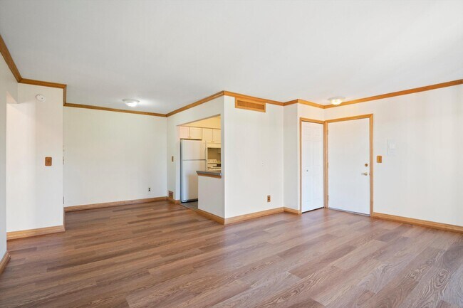 Building Photo - 29516 Bobrich St