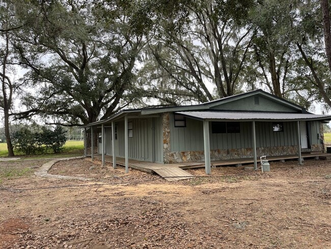 Building Photo - 3 Bed 2 Bath Thonotosassa