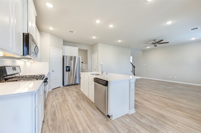 Building Photo - 812 Laguna Grn Ln