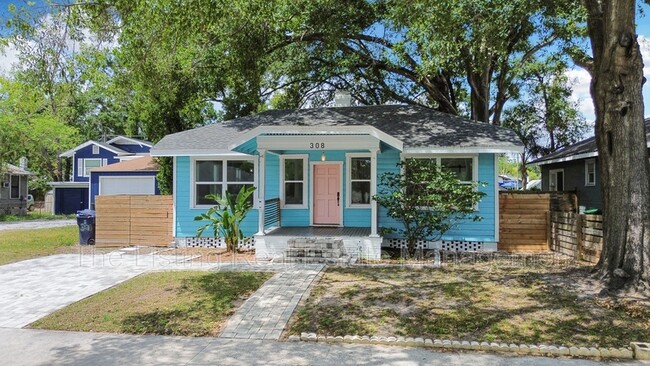 Primary Photo - 308 E Hanna Ave