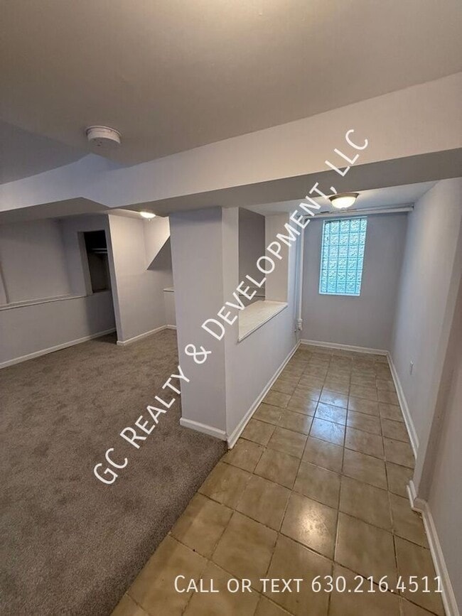 Building Photo - 1501 N Leamington Ave