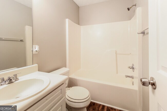 Building Photo - 3850 Cool Springs Point SW