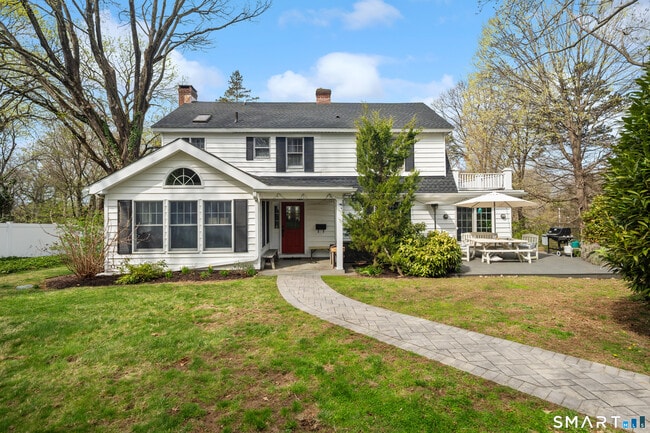 Building Photo - 13 Birch St