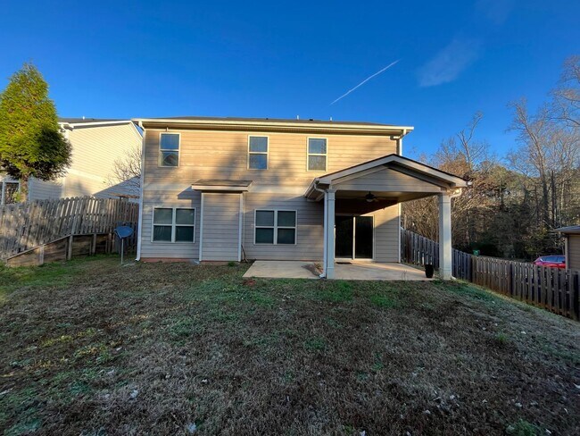 Building Photo - Fall in Love with Where You Live. Located in North Columbus