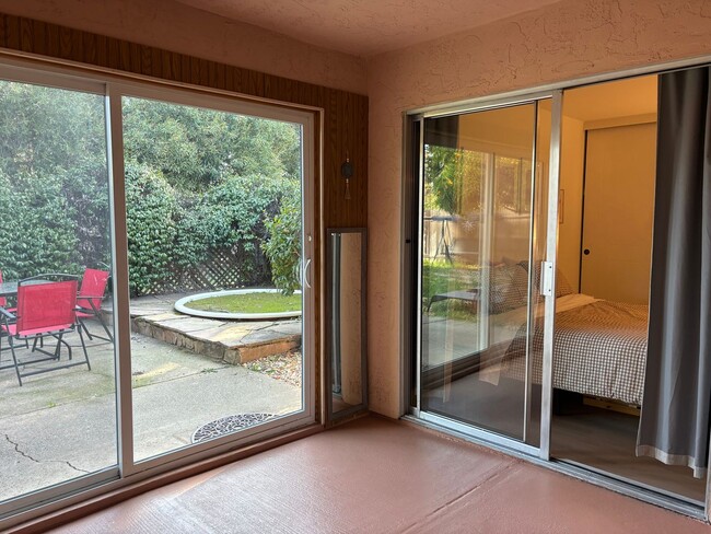 Building Photo - Beautiful Single-Story Gem in Vacaville!