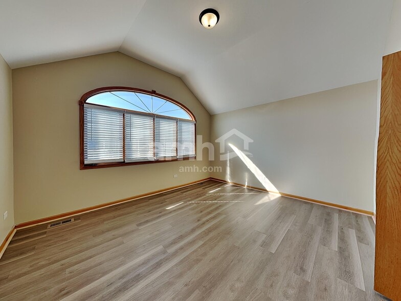 Building Photo - 24433 Independence Blvd