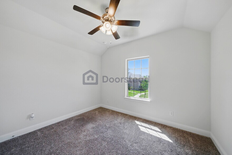 Building Photo - 9578 Kavik St