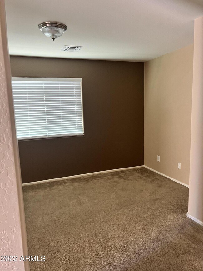 Building Photo - 3406 S 88th Ln