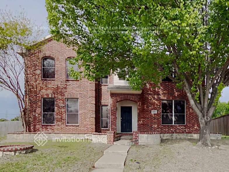 Primary Photo - 200 Laramie Ln