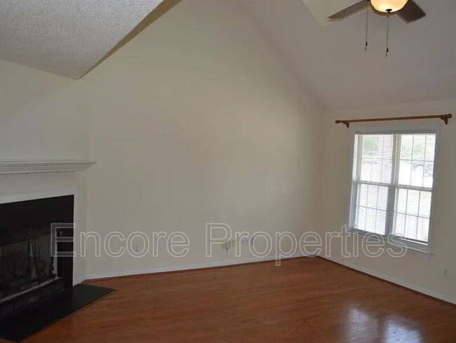 Building Photo - 1961 Talamore Ct