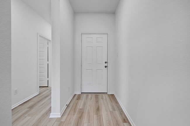 Building Photo - 216 Skipping Stone Run