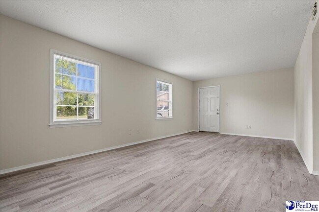 Building Photo - 319 Revell Dr