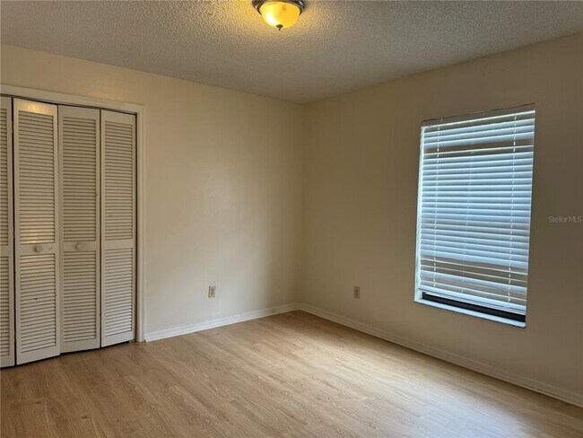 Building Photo - 3005 Starmount Dr