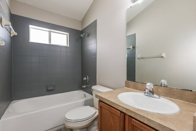 Building Photo - 11136 Rodeo Ln