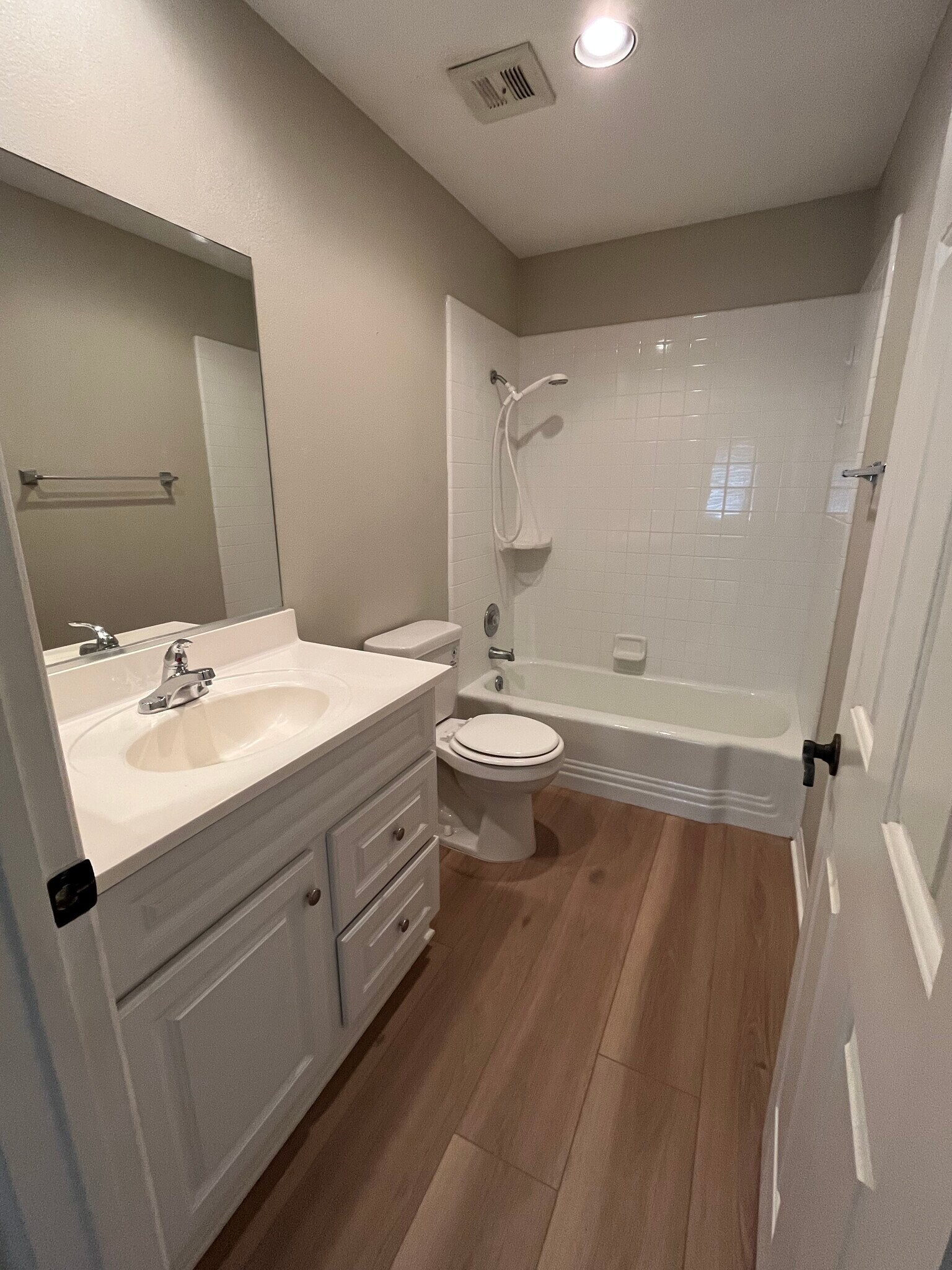 Bathroom - 25981 Coombe Hill Dr