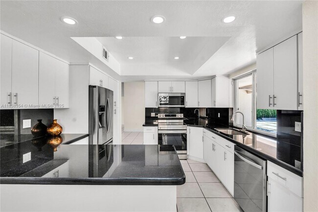 Building Photo - 8482 NW 166th Terrace