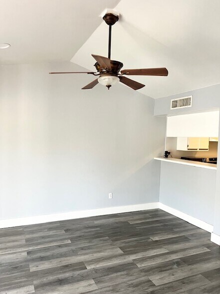 Building Photo - 15300 SW 106th Ter