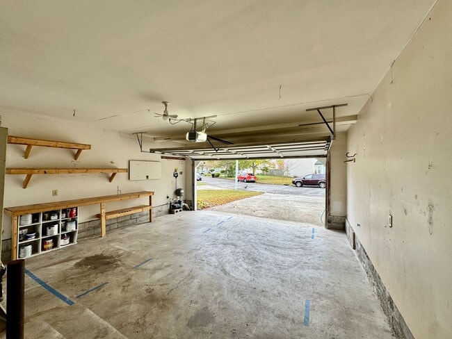 Building Photo - Ready NOW! A 4/2.5 in Glenwood! A Pet Friendly Home w/a HUGE Fenced Yard, Attached Garage!