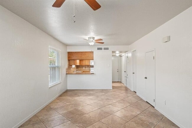 Building Photo - 115 Rhonda Dr