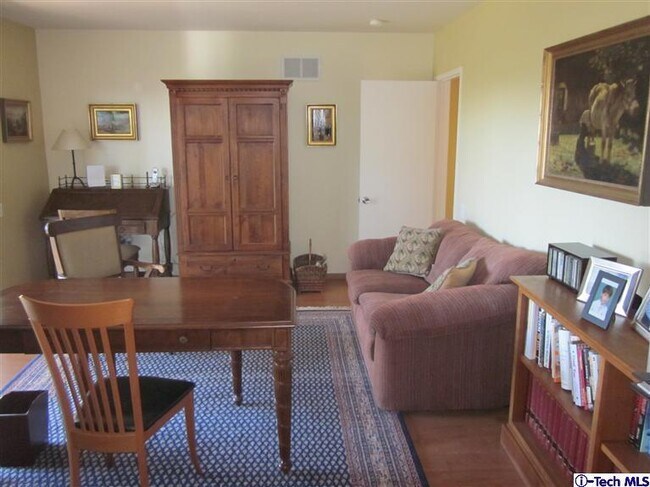 Building Photo - 2716 Ridgepine Dr