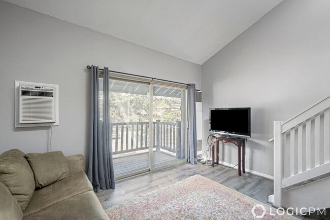Building Photo - 2285 Sidewinder Dr